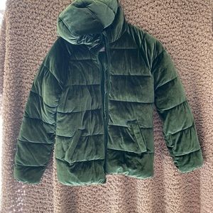 Old Navy. New without tags. Green velvet puffer jacket. Sz XL 14